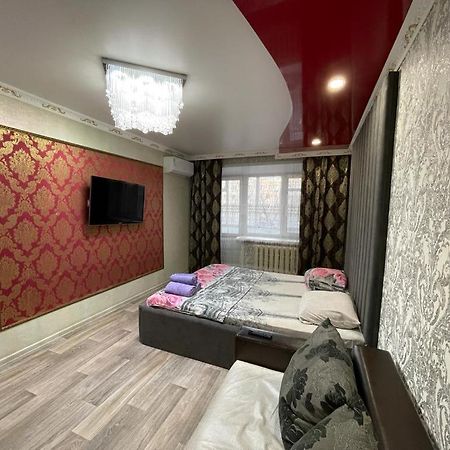 Лермонтова 91 Apartamento Pavlodar Exterior foto